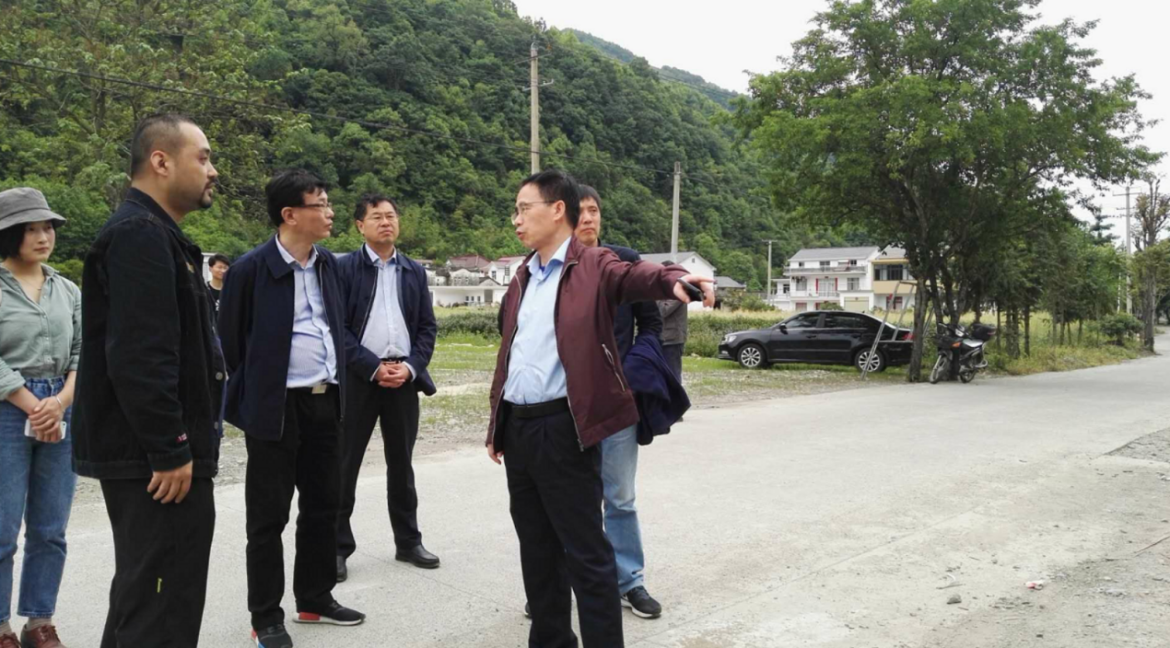 省老子有钱lzyq88集团党委副书记沈国强一行赴石台县大演乡新联村开展帮扶调研事情